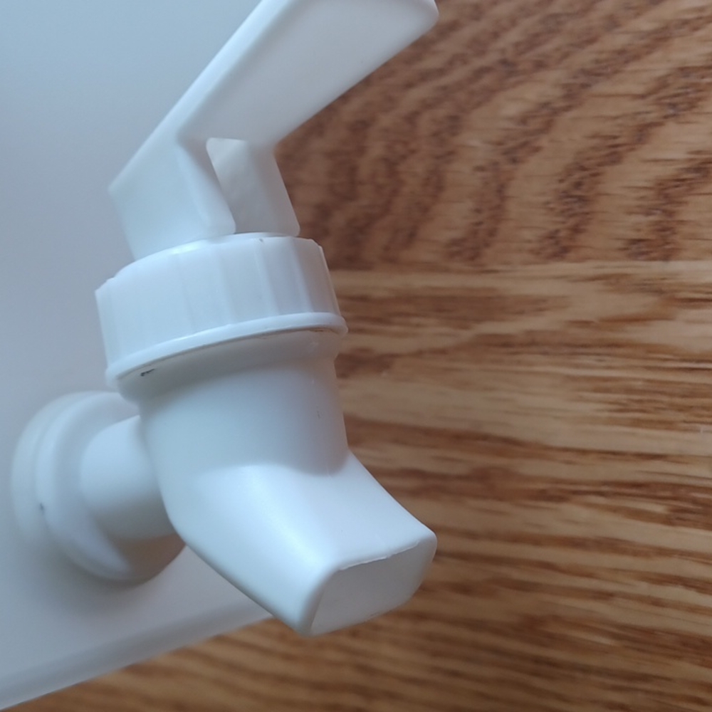 Beverage Dispenser - Picture 3 of 4